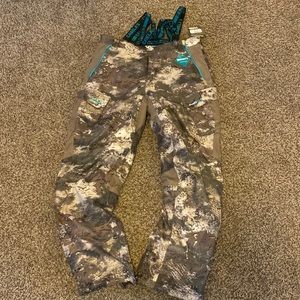 Cabela’s OutfitHer Hunting Camouflage Suspenders Snow Outdoors Pants